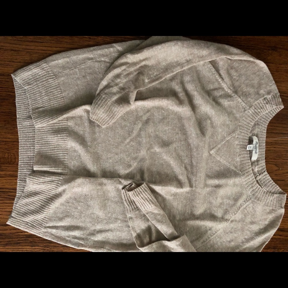 Madewell X's beige light sweater almost new